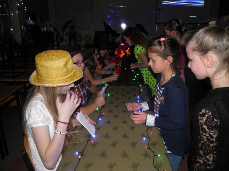 Zabawa andrzejkowo - integracyjna SP